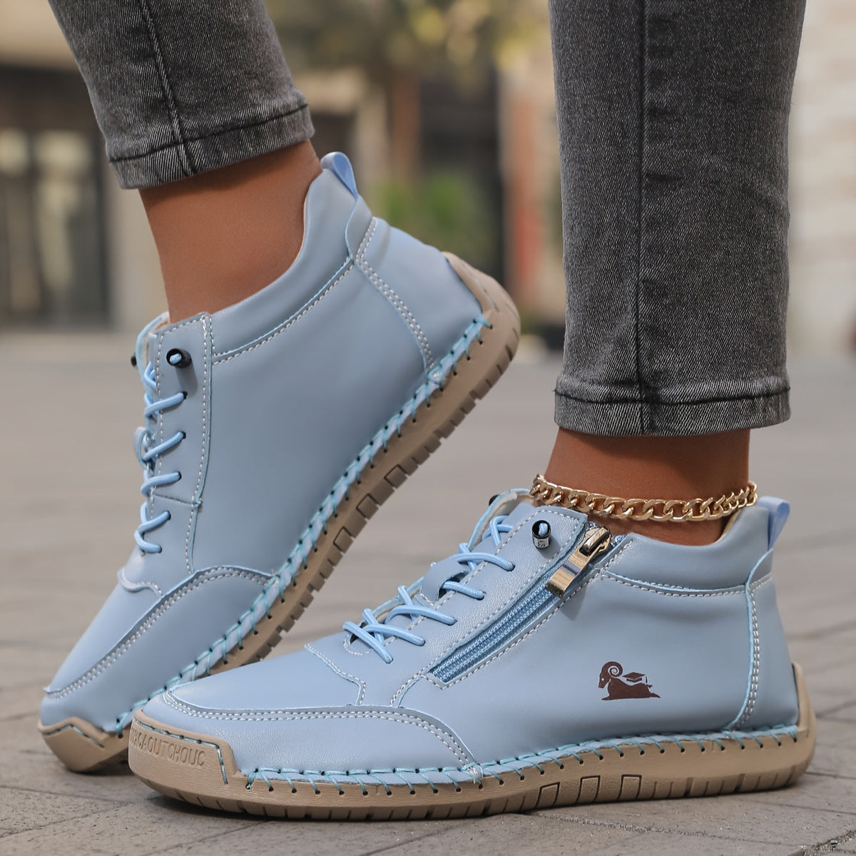 Mila — Comfortable & Supportive Zip-Up Sneakers