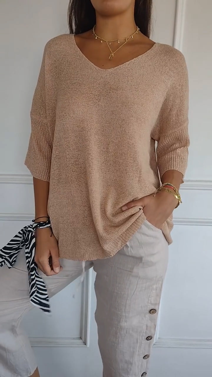 Lana - Timeless V-Neck Top