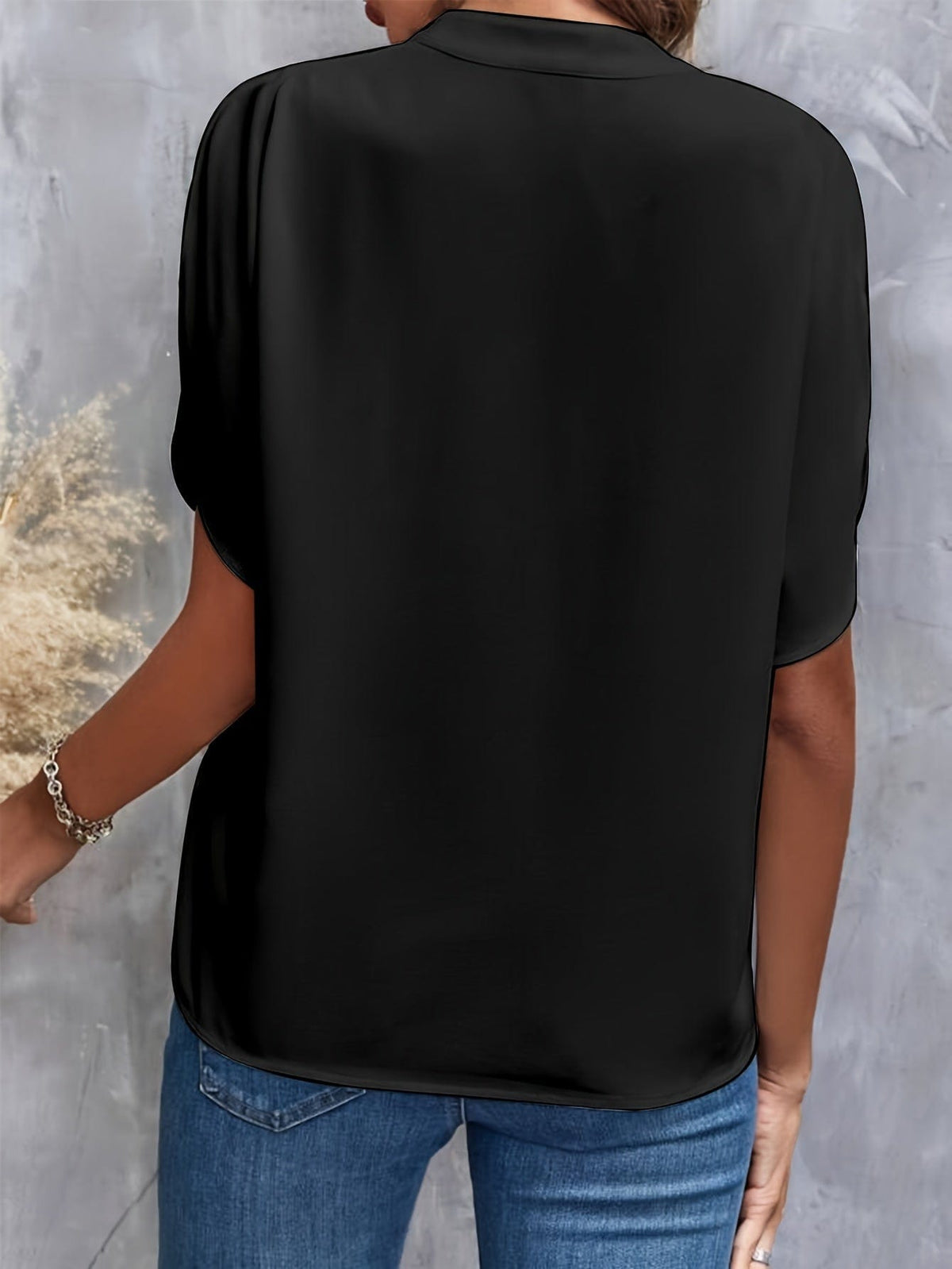 Beverly - Light & Flattering Everyday Blouse