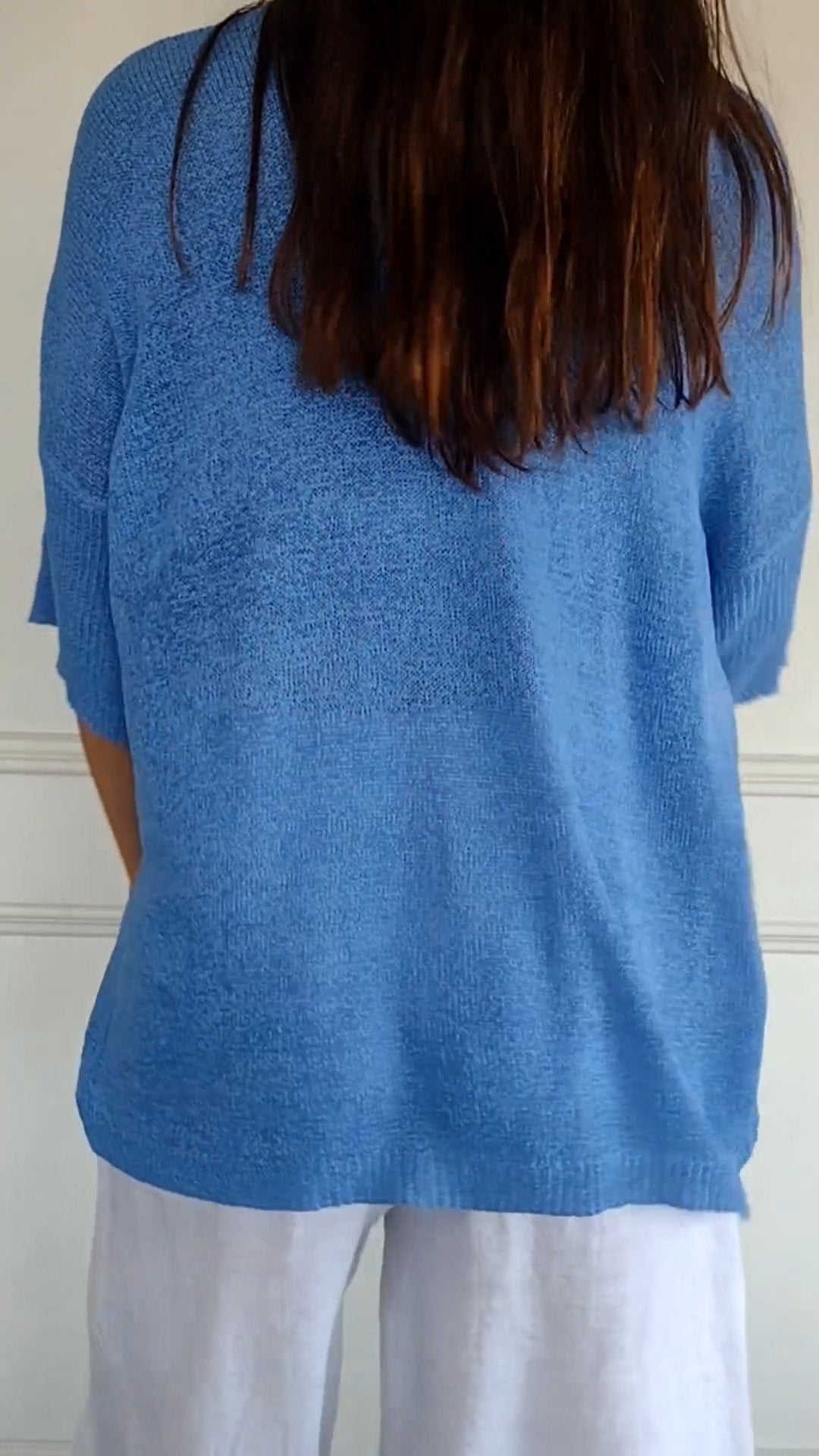 Lana - Timeless V-Neck Top