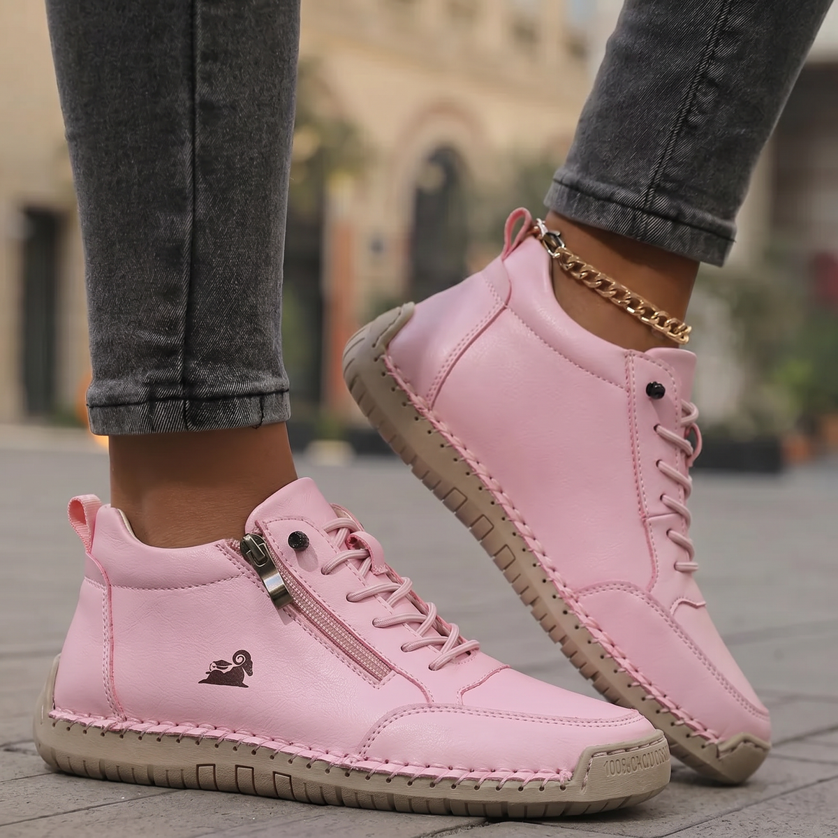 Mila — Comfortable & Supportive Zip-Up Sneakers